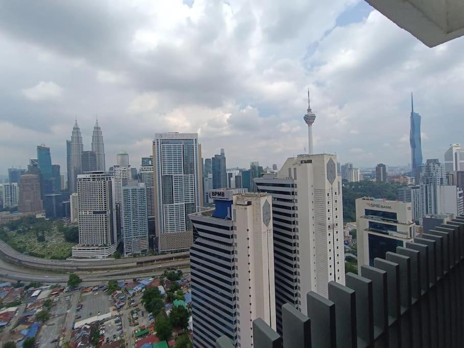 Cl 30A Super Kl View Infinity Pool Klcc Apartment Куала Лумпур Екстериор снимка