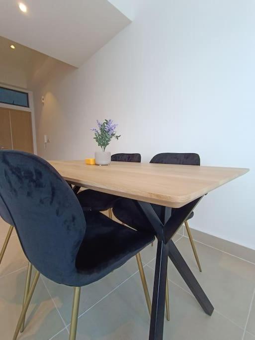 Cl 30A Super Kl View Infinity Pool Klcc Apartment Куала Лумпур Екстериор снимка