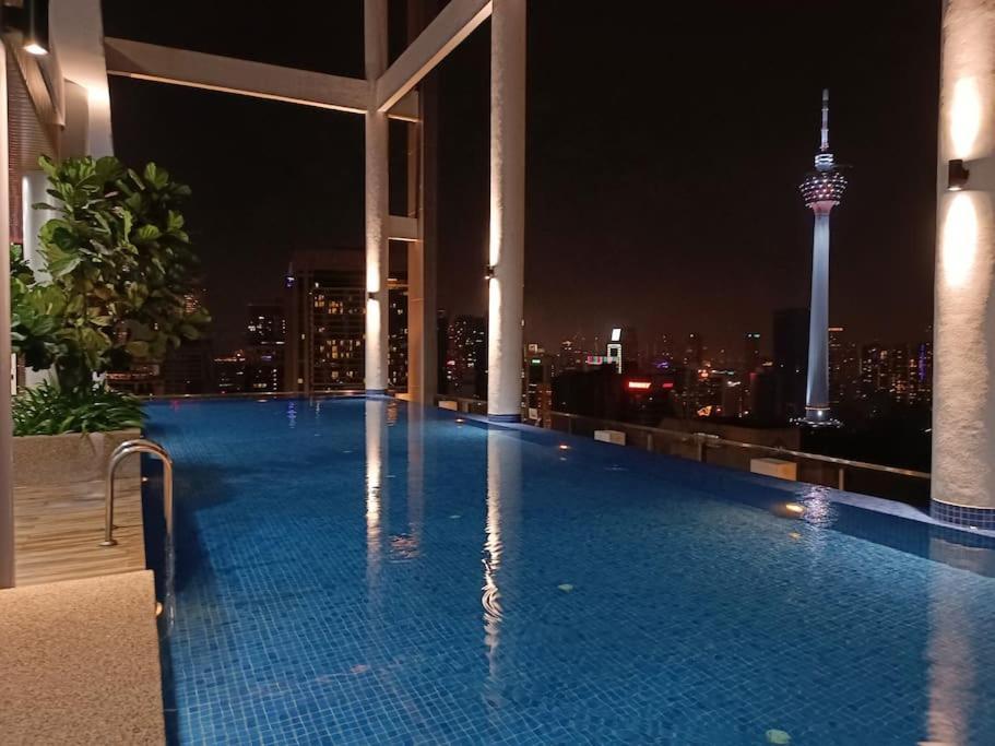 Cl 30A Super Kl View Infinity Pool Klcc Apartment Куала Лумпур Екстериор снимка